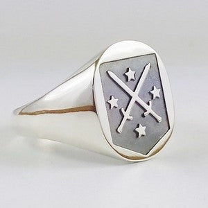silver_family_crest_ring