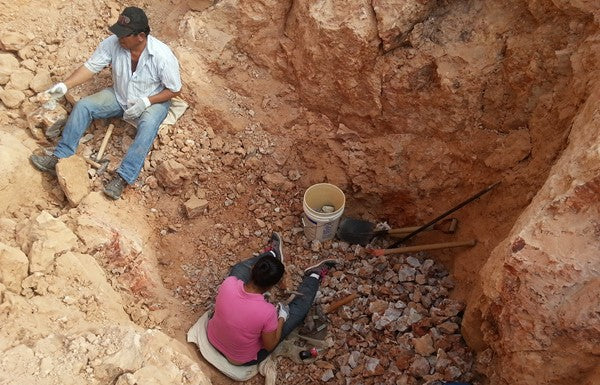 looking for mexican fire opal down in the opal mine