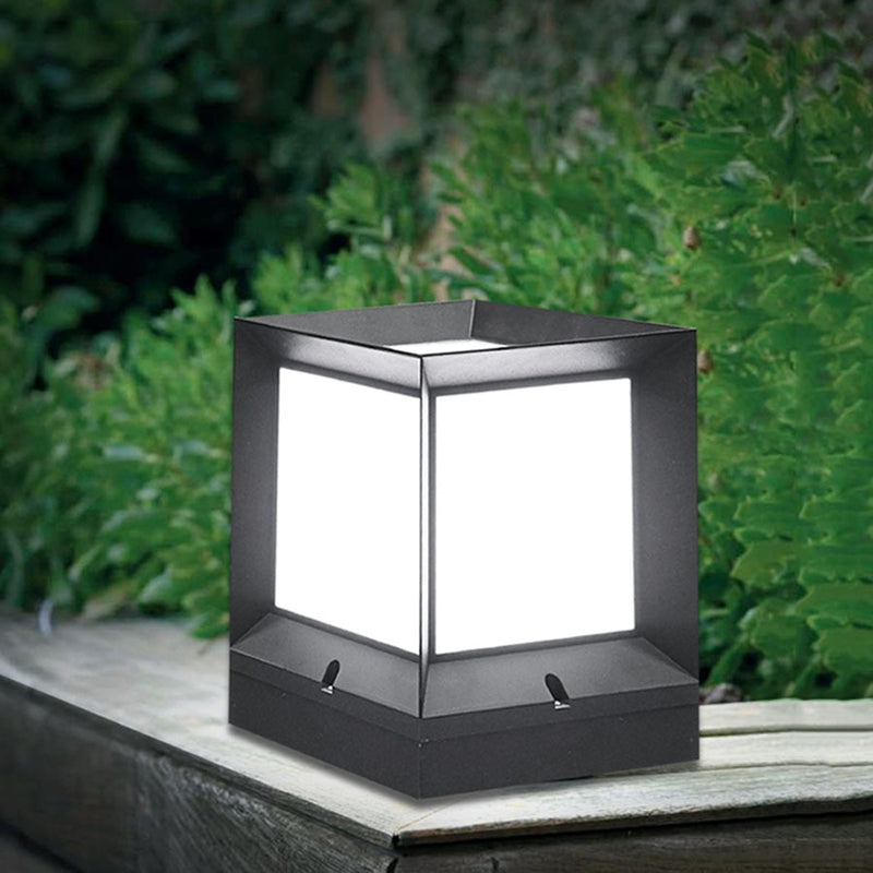 BORNE CUBE SOLAIRE