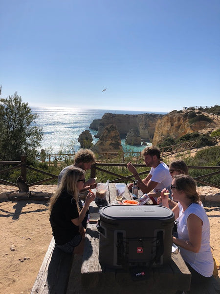 Marinha beach lunch stop