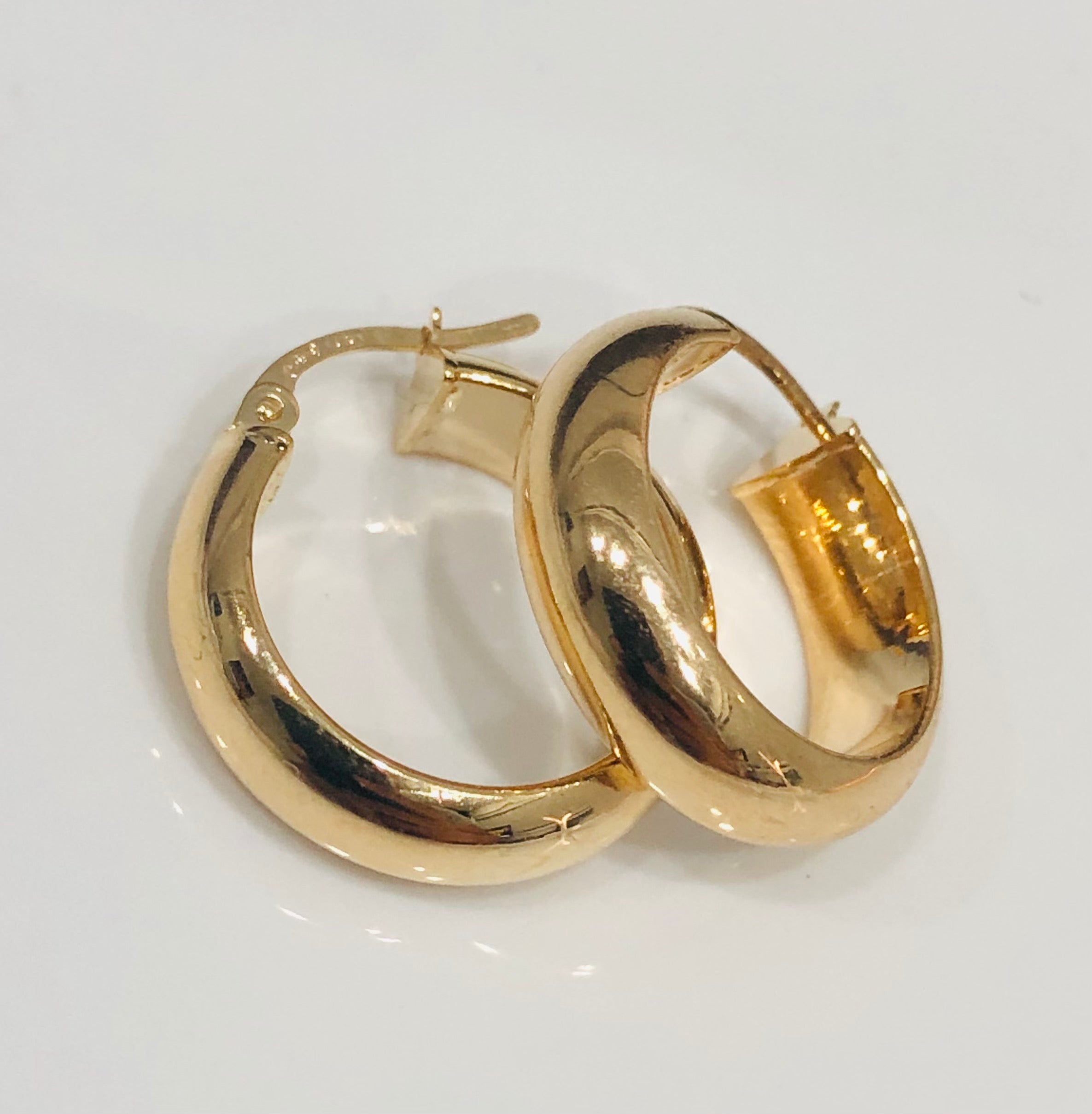 9ct Gold 5.50mm x 15mm Half Round Hoop Earrings – Stonex Jewellers