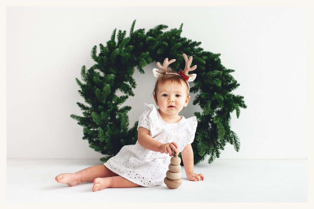 Super Cute Ideas for Baby’s First Christmas Photos