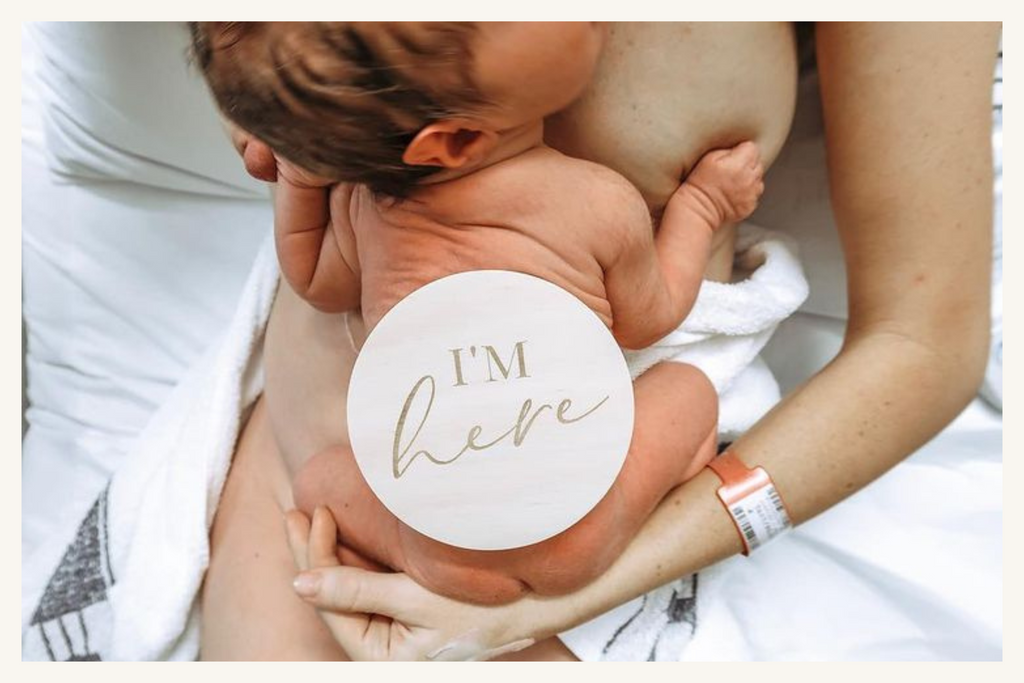 I'm Here! Baby Announcement Photo Inspiration 