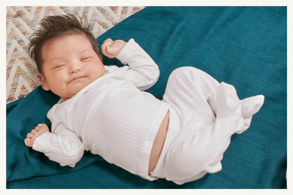 How to Swaddle Your Baby: The 5 Simple Steps