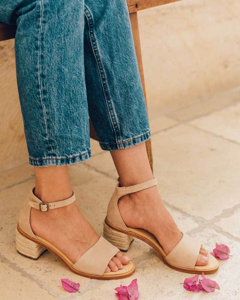 soludos capri suede heel