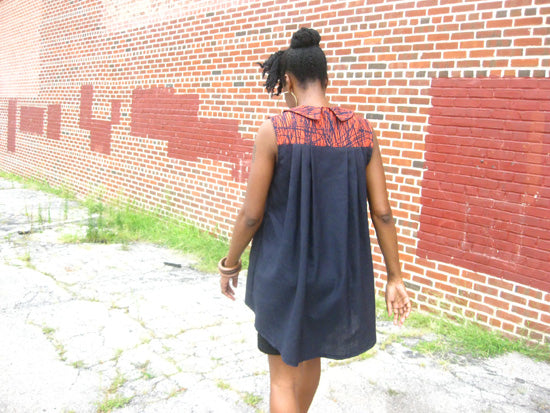 back view of Wanett's version of the Roxanne blouse