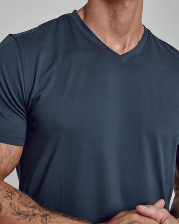 Core™ V-Neck Tee