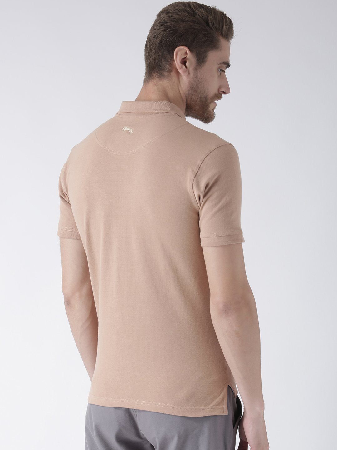 beige basic t shirt