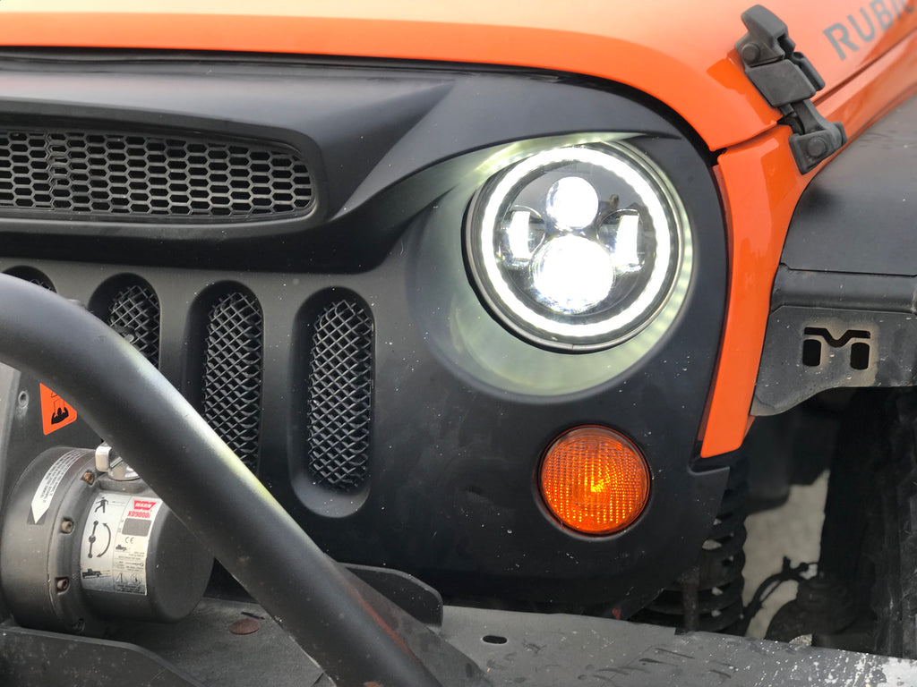 Jeep Wrangler 7 inch round LED headlight kit with white/Switchback hal