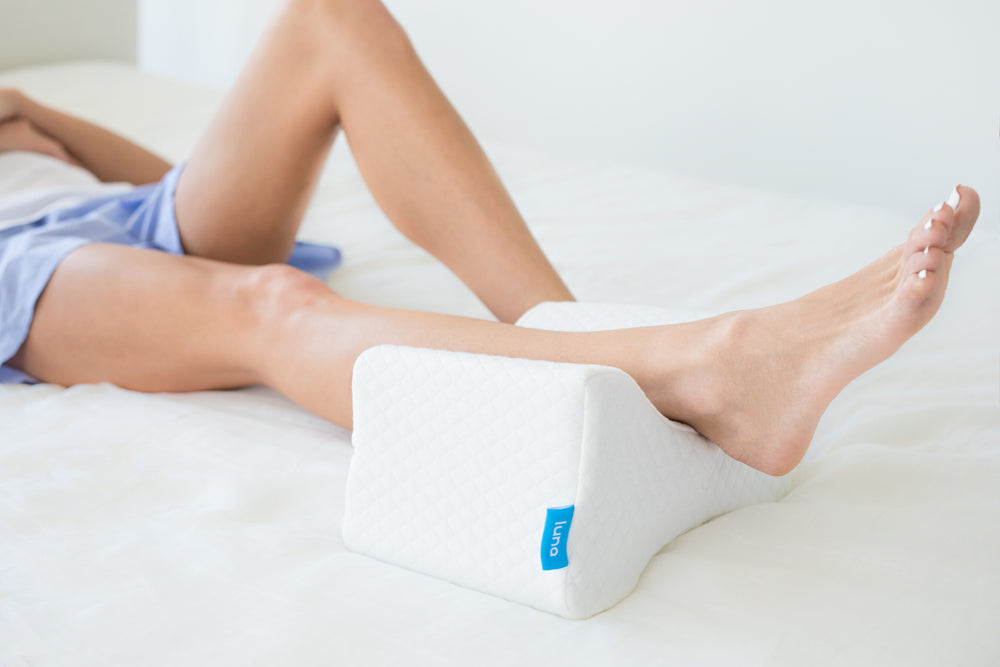 Orthopedic Knee Pillow | Luna