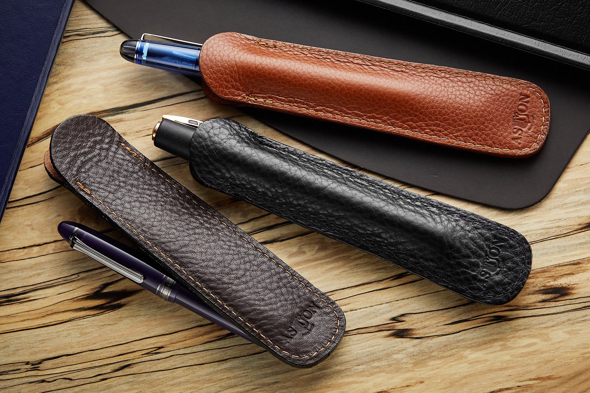 Aston Leather Single Pen Puches