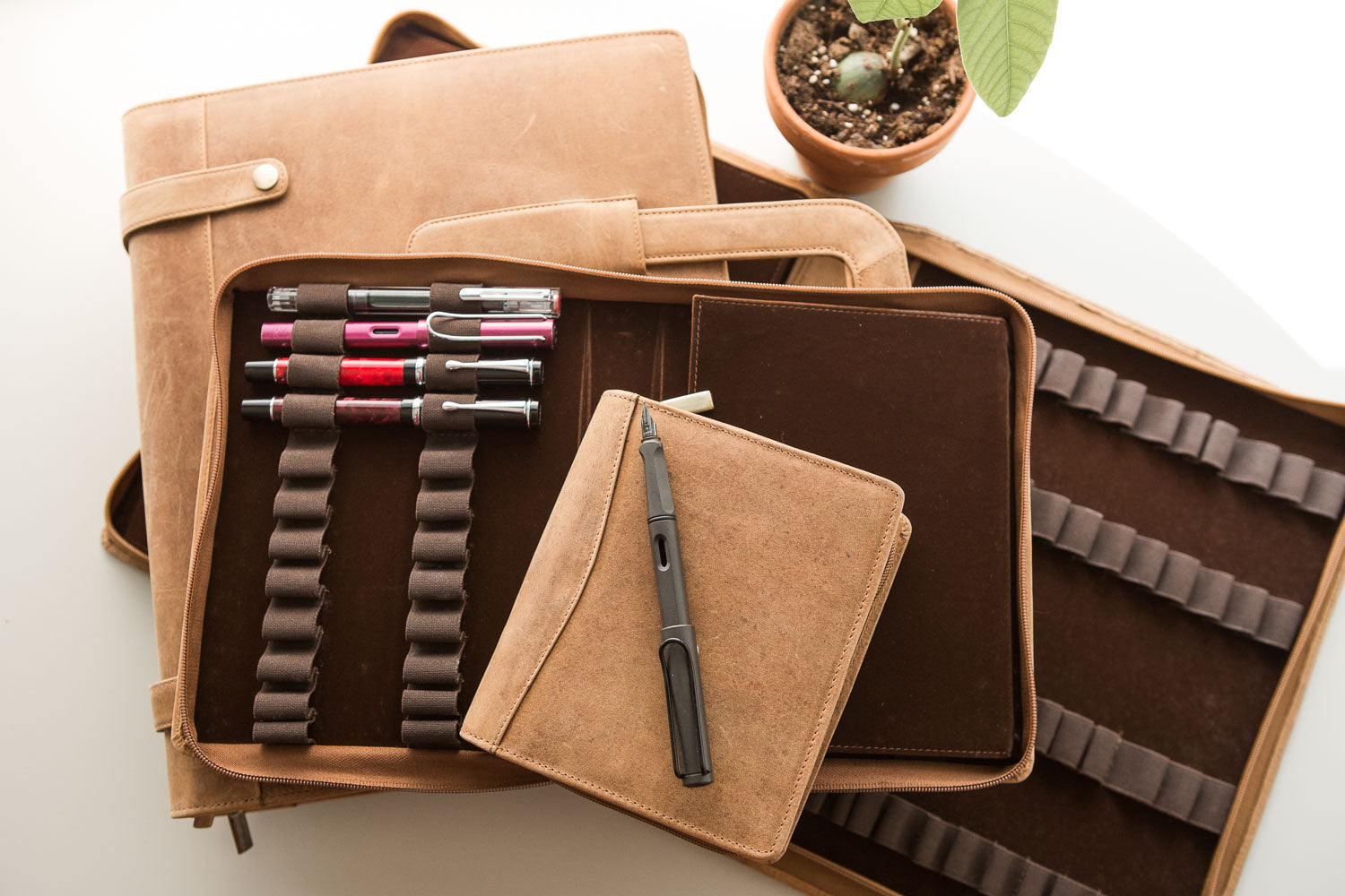 Girologio 48-Pen Case - Saddle Brown