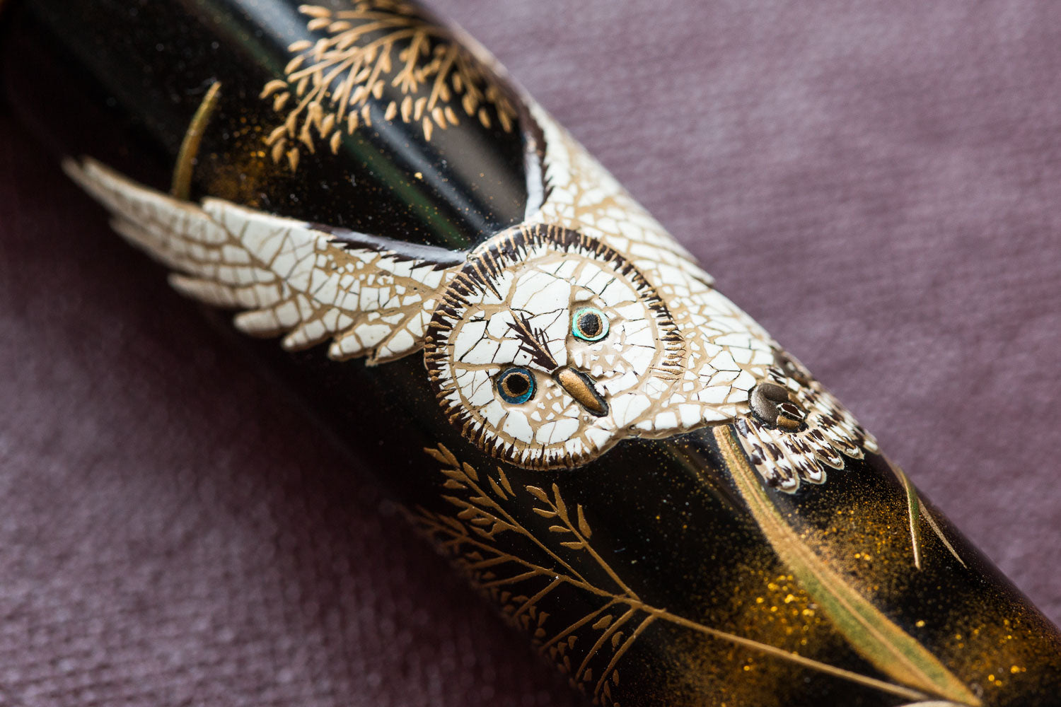 Close up of Pilot Namiki Maki-e fountain pen owl