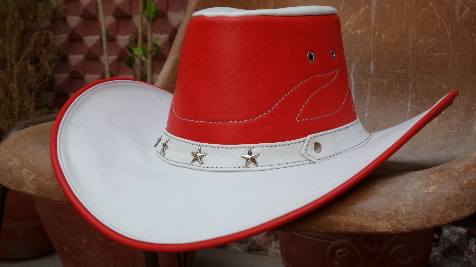 red and white cowboy hat