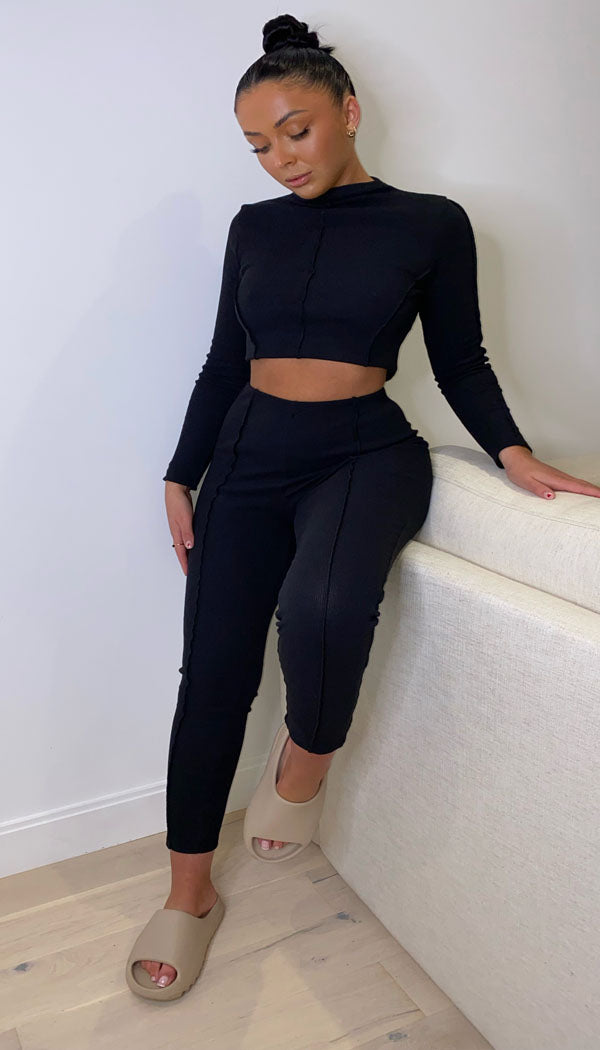 BLACK TWO PIECE SET-COMFORTABLE LEGGINGS AND CROP TOP – Chelsey