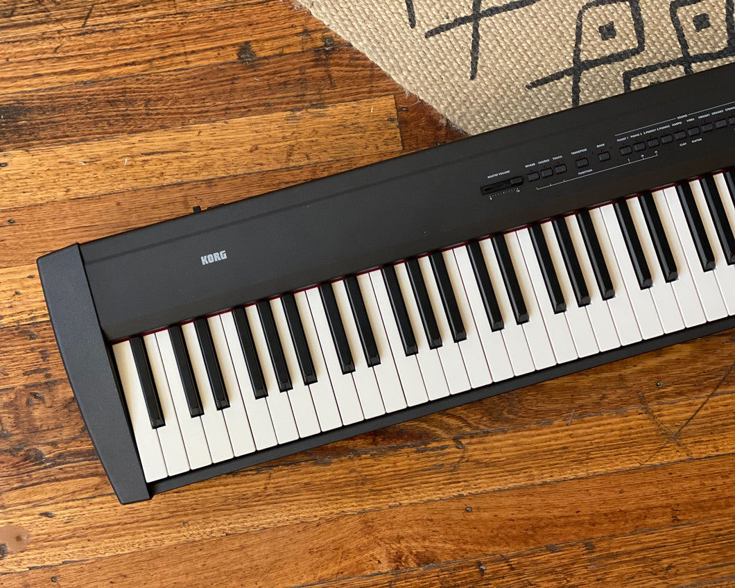 KORG 電子ピアノSP-200-