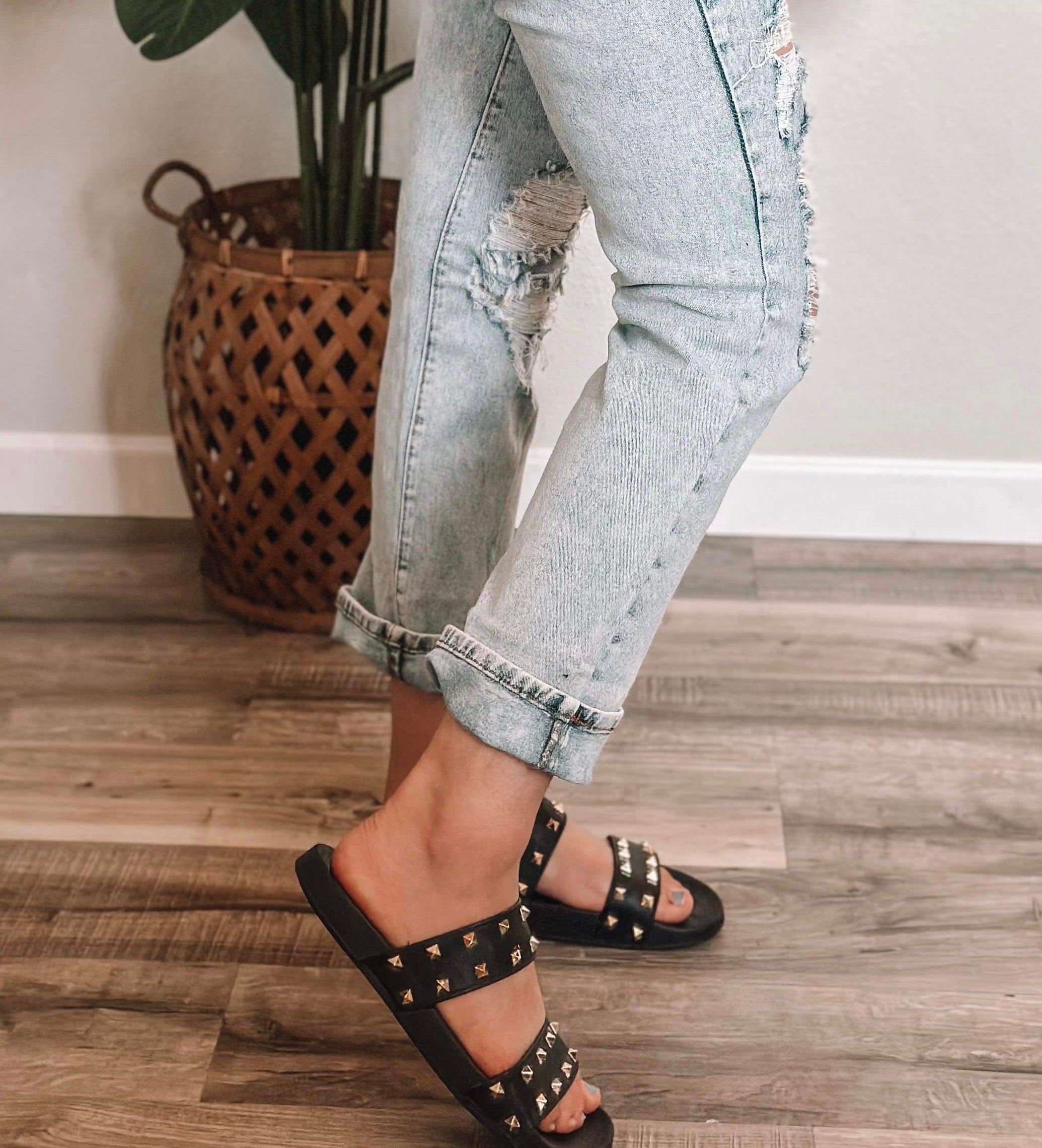 Savannah Showstopper Studded Sandals - Black
