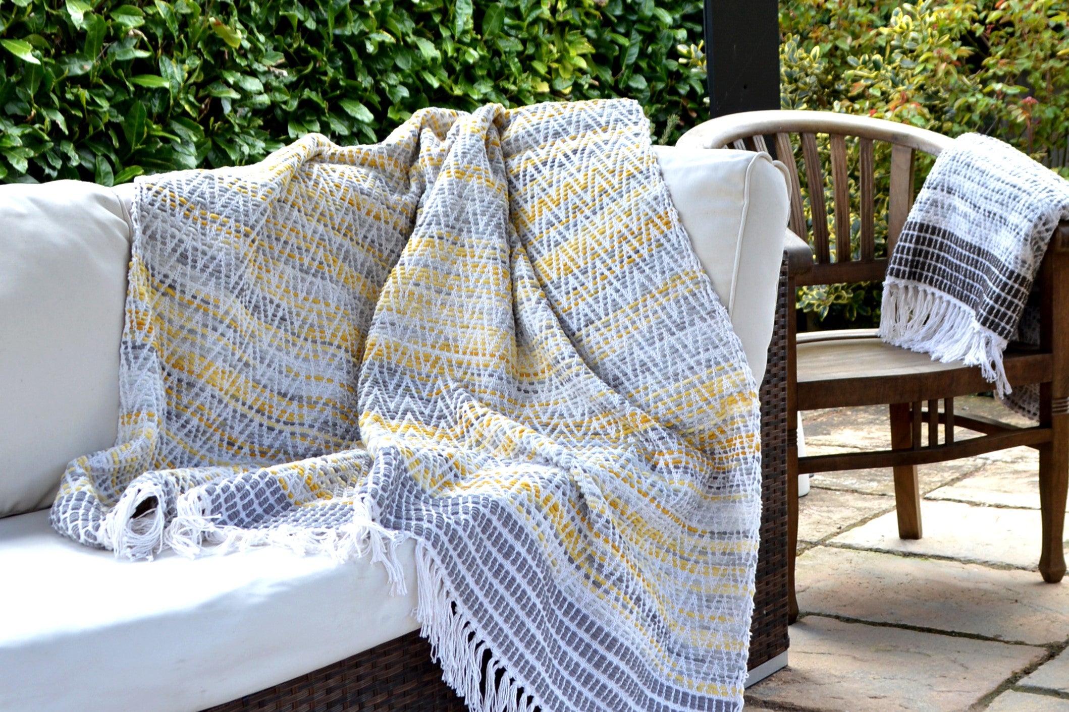 Arizona Zig Zag Throw Blanket in Garden