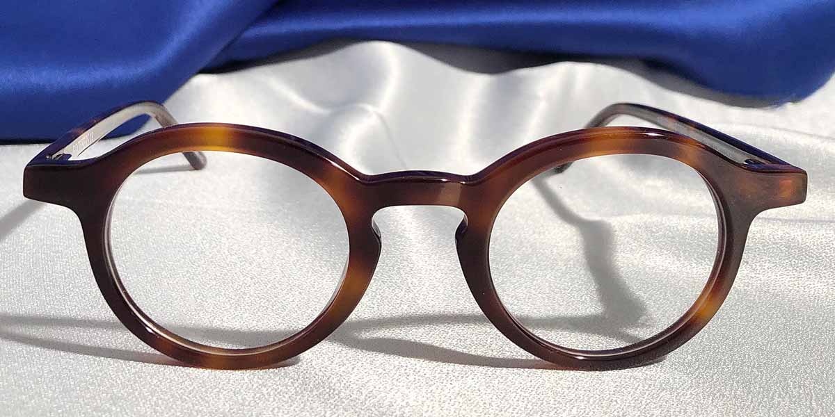 Winston Churchill Eyeglasses In Tortoise Shell Or Black Focusers