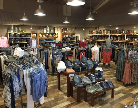 The Clothing Boutique – Lees' Feed & Western