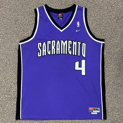 Vintage Nike Sacramento Kings Basketball Swingman Jersey - Chris