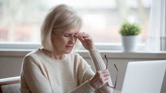 Une étude démontre que les risques de développer des maladies chroniques augmentent en corrélation avec l'âge et la diminution du temps de sommeil