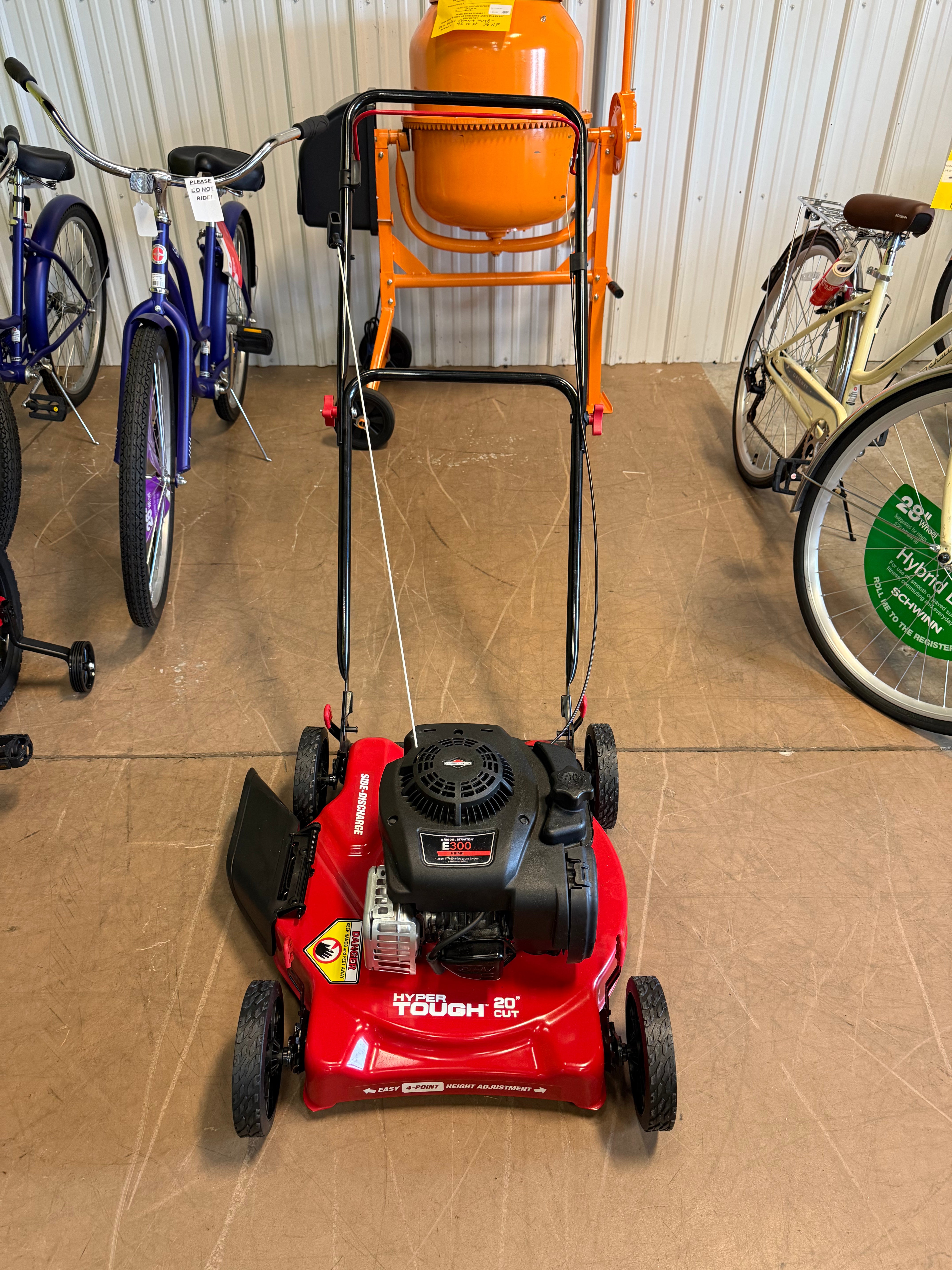 Hyper Tough 20-inch 125cc Gas Push Mower with Briggs & Stratton Engine! (USED ONCE - LIKE NEW)