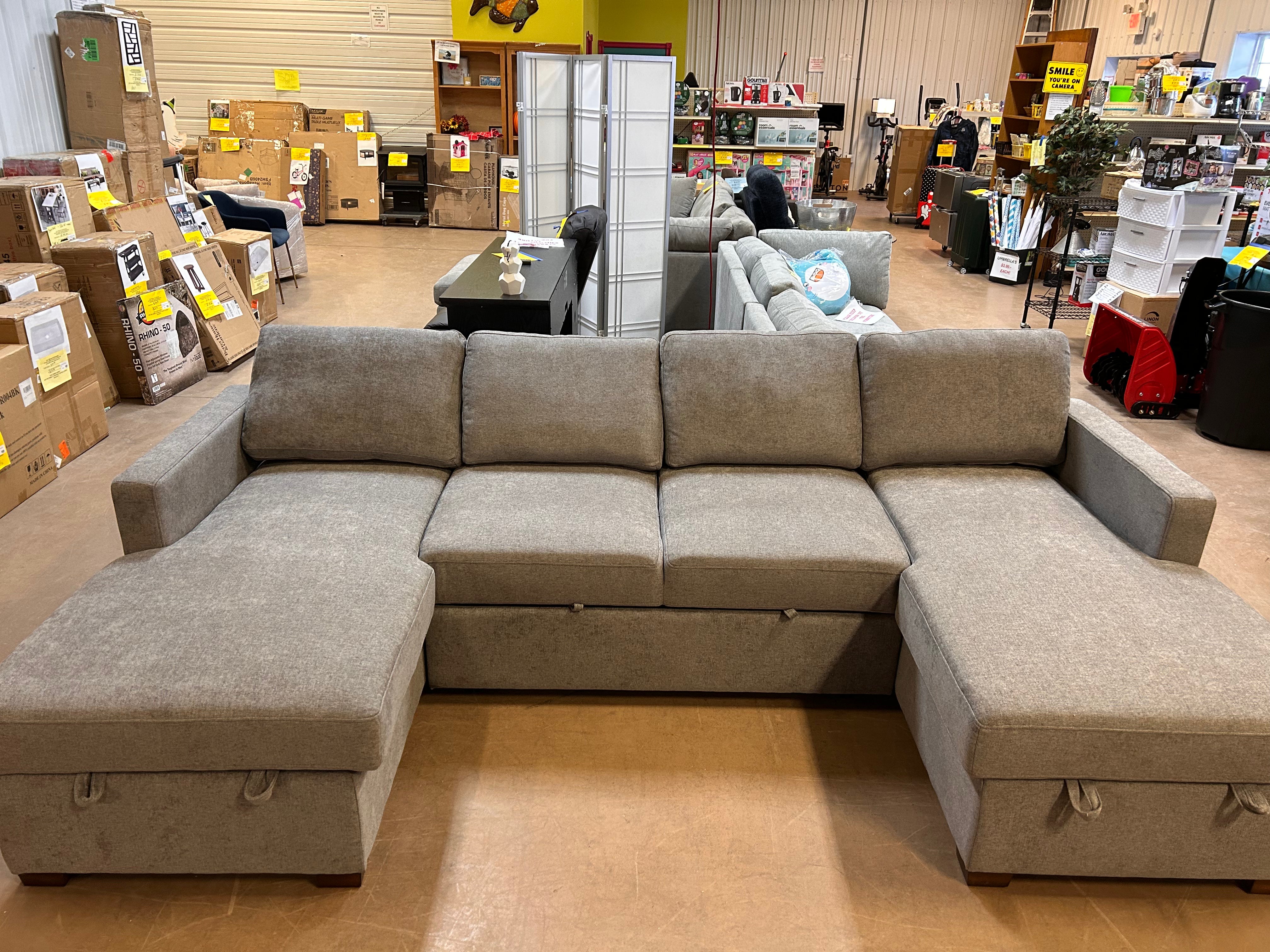 Thomasville Corvalis Convertible Sectional with Double Storage Chaise! (NEW & ASSEMBLED)