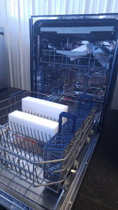 Samsung Top Control 48dBA Dishwasher with StormWash Cleaning and AutoRelease Door!

-Brand new out of the box, inside wall does have a very small indent, photos shown (Does NOT affect functionality)