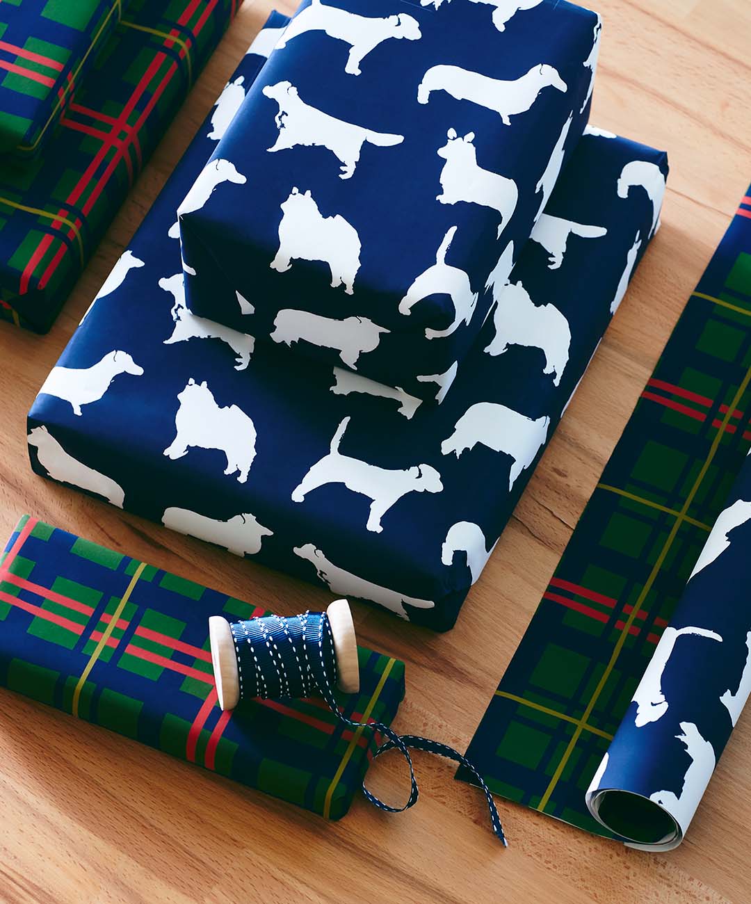 Reversible Wrapping Paper, Plaid/Dogs