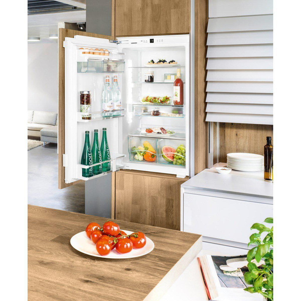 liebherr-ik1960-integrated-larder-fridge-appliance-people