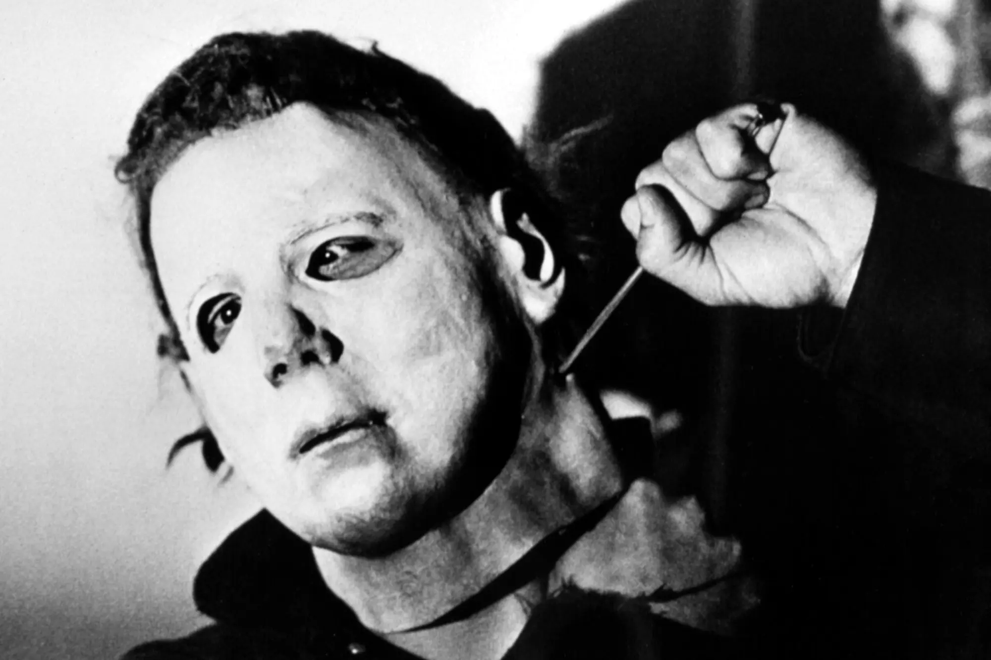 Michael-Myers'-mask-being-a-William-Shatner-mask