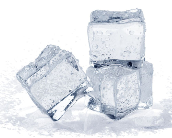 Use-salt-and-ice-cubes-to-clean-mugs