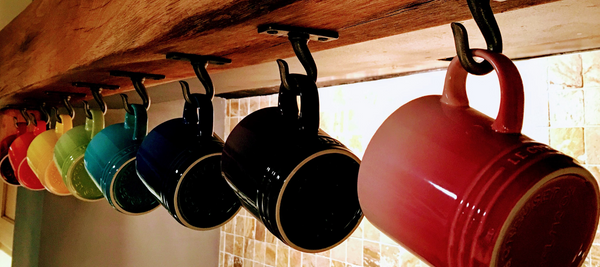 Things-to-consider-when-hang-cups-under-cabinet