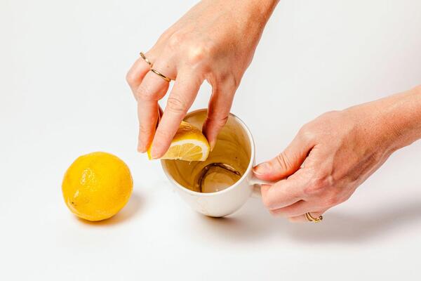 Mug Cleaning Method - Lemon Wedge