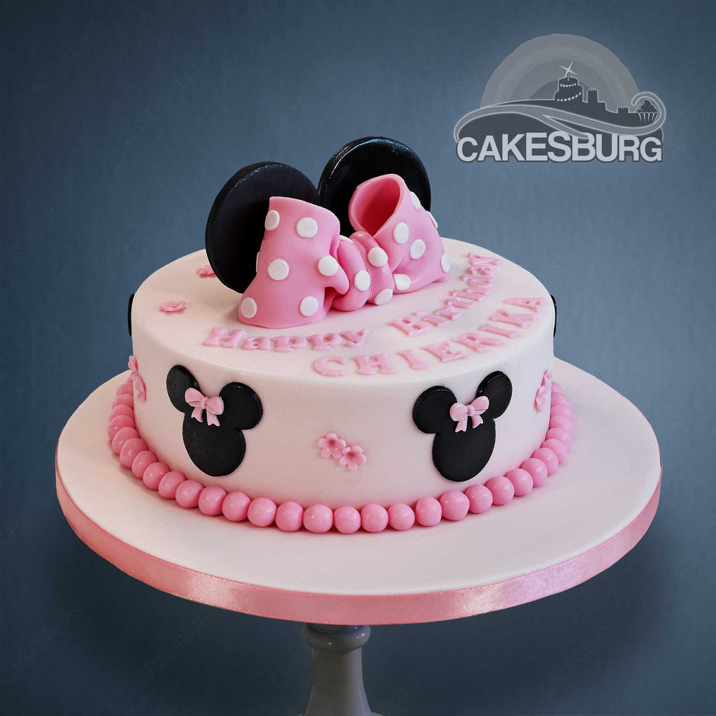 Minnie Mouse Cake #1