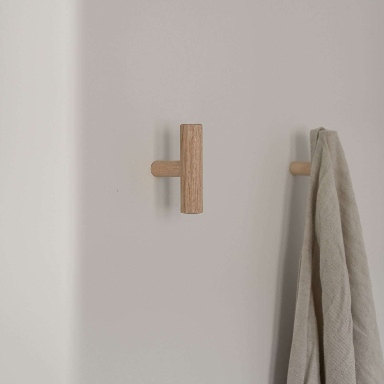 Modern Solid Wood Wall Hooks (Set) KROFT