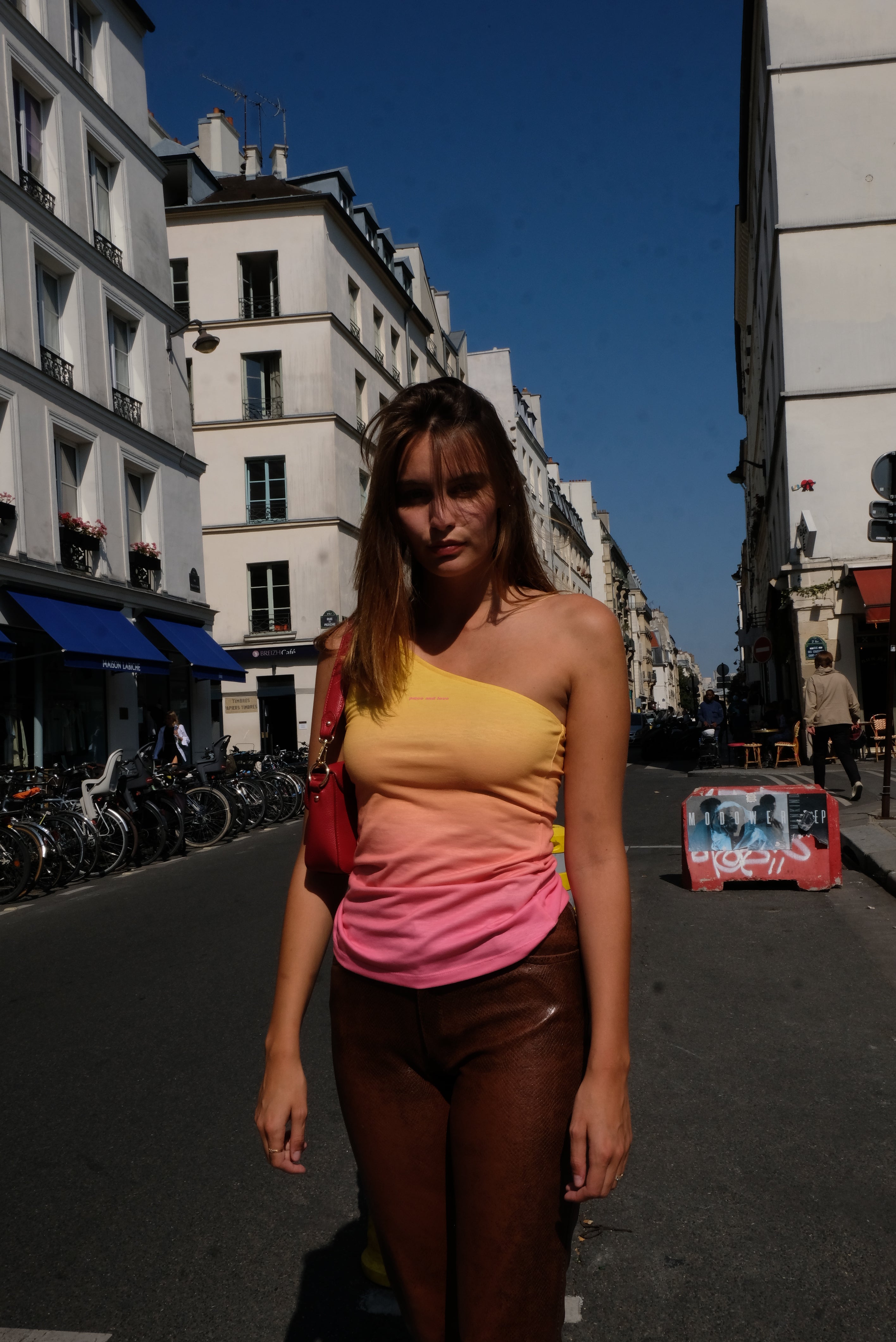 Lena in our Pink Lemonade T-shirt in Paris