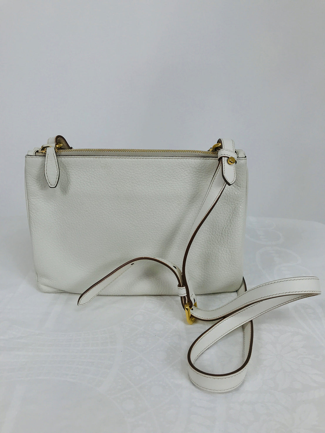 vitello daino double compartment leather crossbody bag