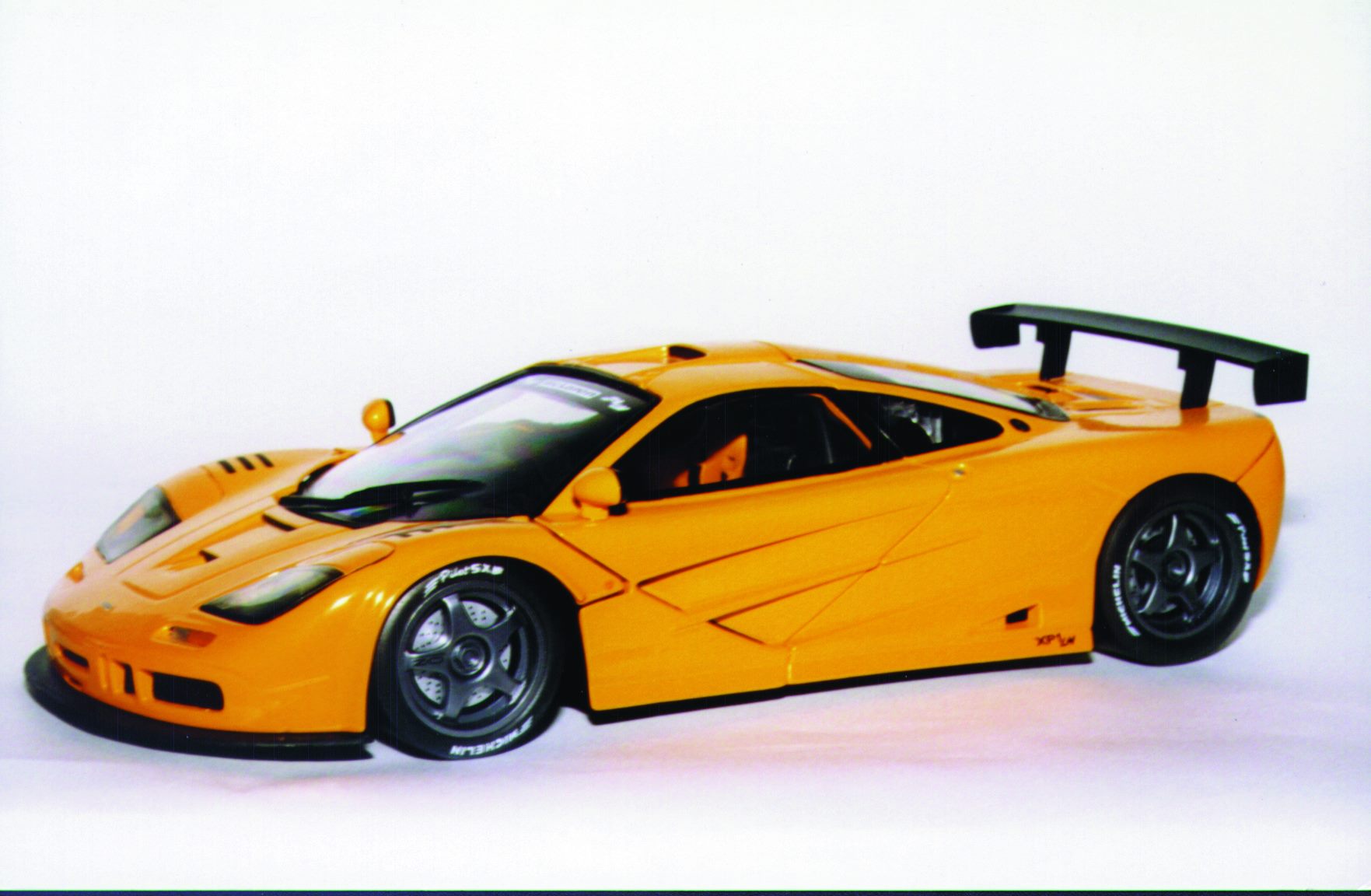 1:18 UT Models McLaren F1 GTR Le Mans Roadcar Orange