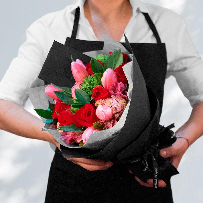 Bouquet de Tulipanes y Rosas Rojas — Ponch' & Capricó