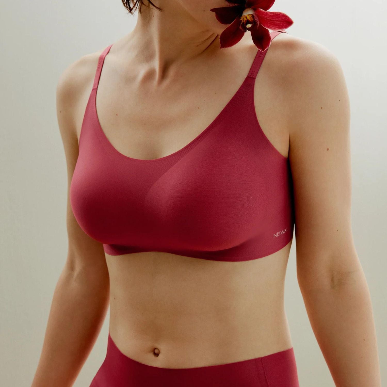 NEIWAI Barely Zero Spaghetti Strap Wireless Bra