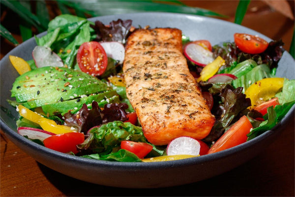 Baked salmon salad