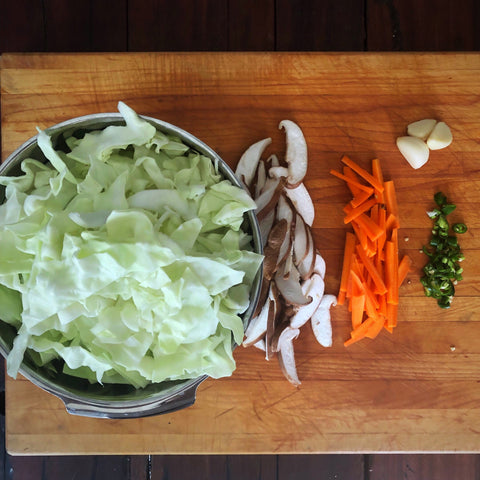 korean recipe sesame cabbage stirfry infrared-roasted sesame oil infrared-roasted sesame seeds ganjang korean soy sauce