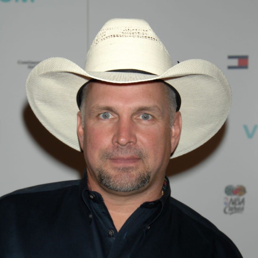 Proving that a straw is not just for summer, Garth Brooks in a Resistol Bangora straw hat.