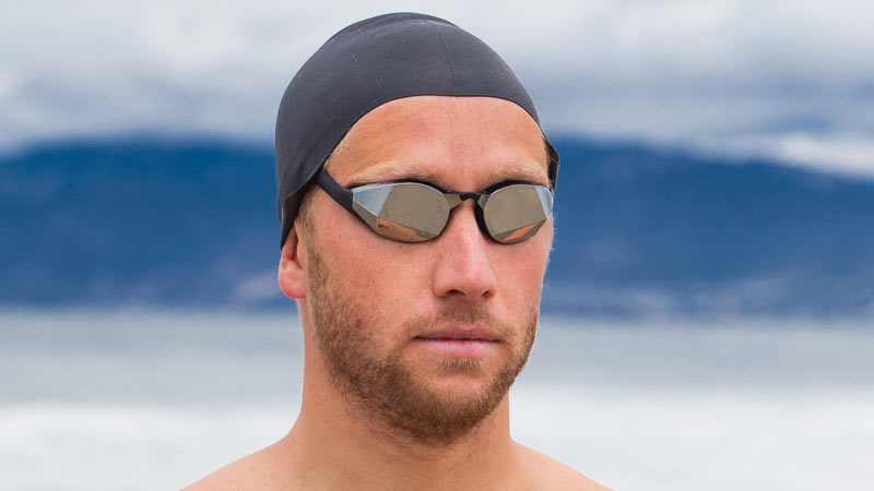 Olympic Swimmer Jordan Wilinovsky wearing THEMAGIC5 Goggles.