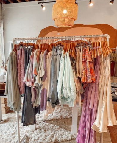 boutique clothing rack