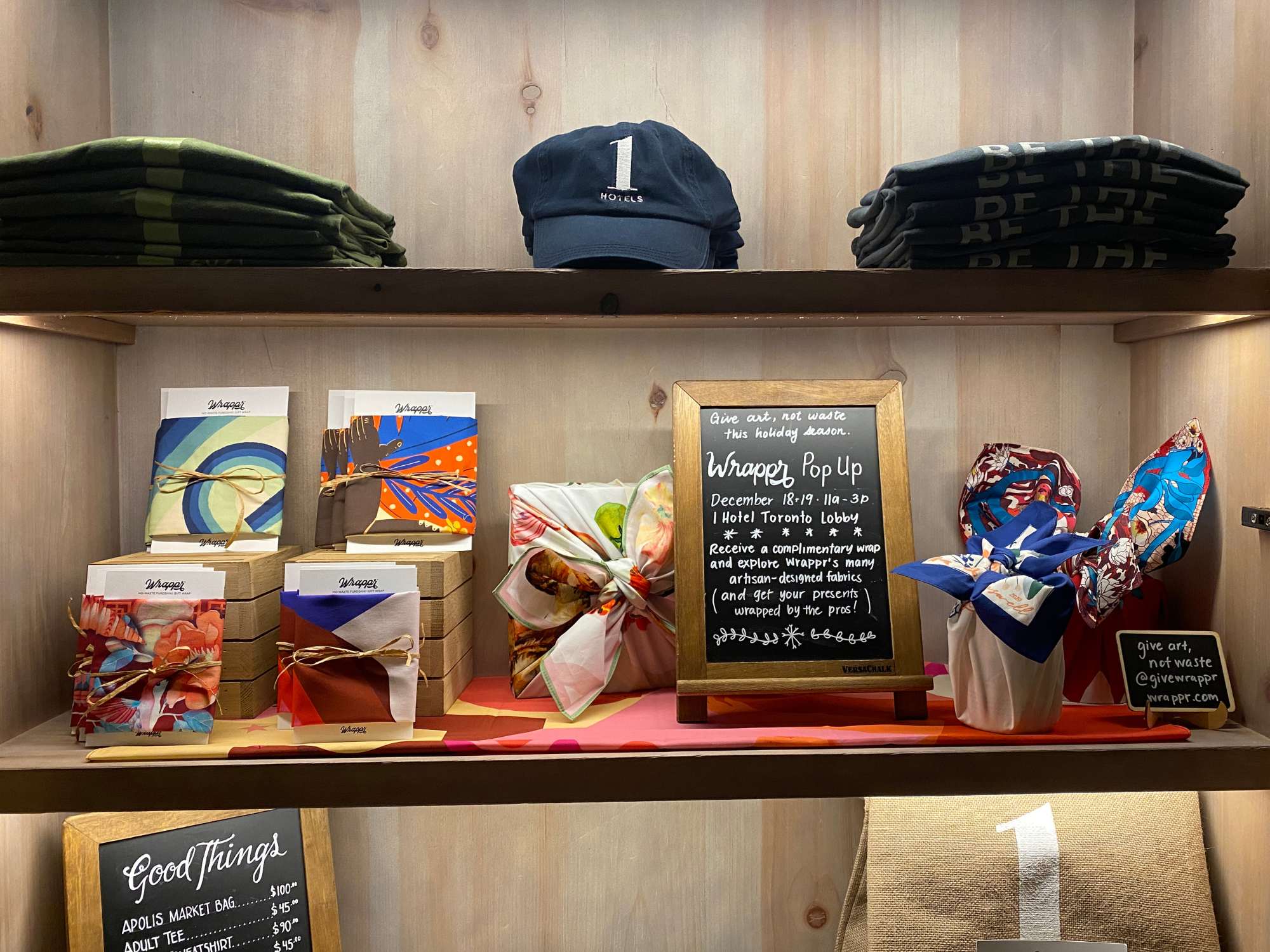 une image de différents cadeaux enveloppés dans du furoshiki