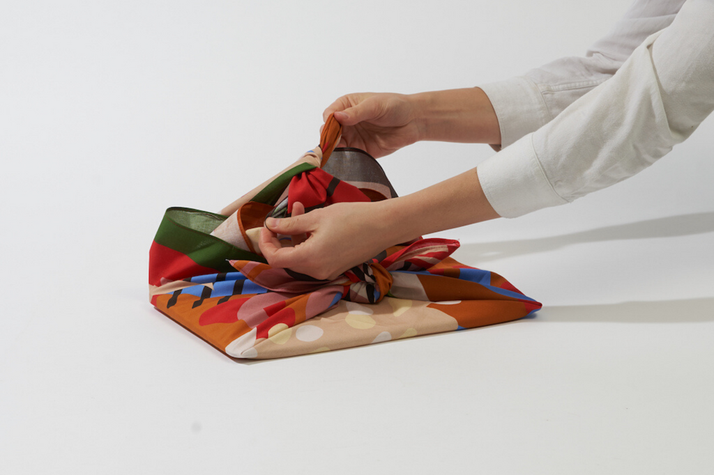 Create a laptop carrier with furoshiki