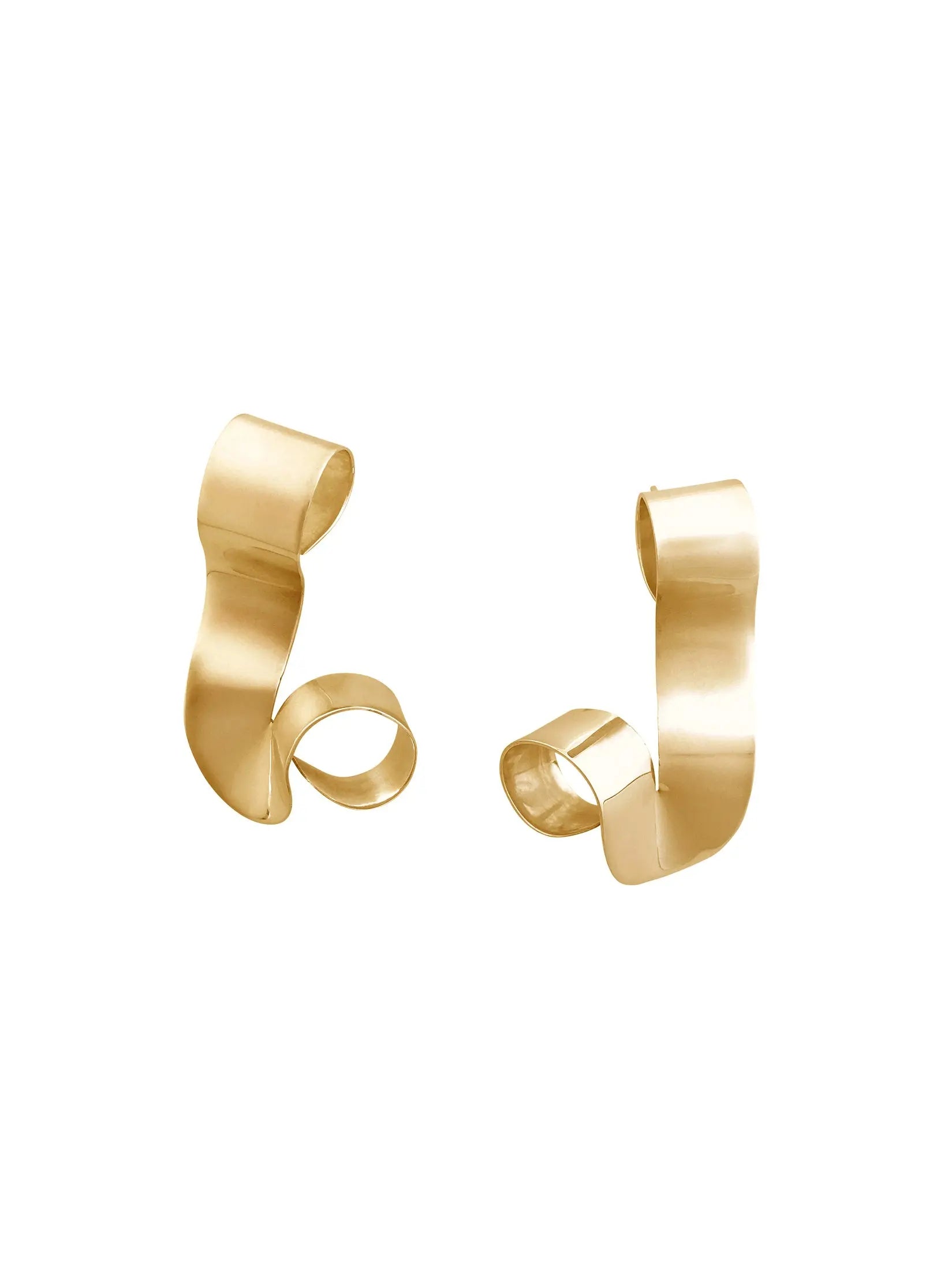 CURLED earrings in gold vermeil – Sara Robertsson Jewellery